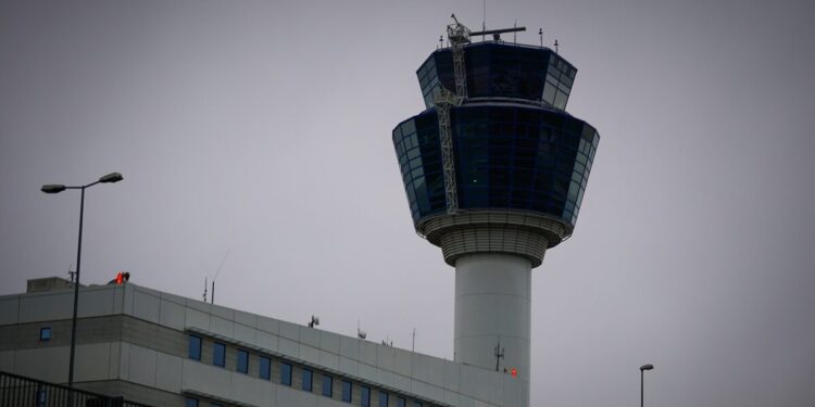 Δημιουργήθηκε ομάδα διαχείρισης κρίσεων για την αεροναυτιλία – Ετοιμάζεται η εγκατάσταση των νέων πομποδεκτών με συστήματα καταγραφής φωνής