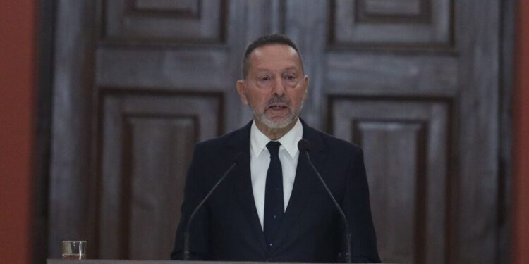 Στουρνάρας: Η ανάπτυξη δεν πρέπει και δεν μπορεί να βασίζεται μόνο στην κατανάλωση