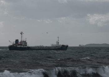 Δεμένα τα πλοία στα λιμάνια του Ιονίου: Ποια δρομολόγια ακυρώθηκαν λόγω της κακοκαιρίας