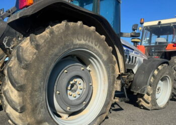 Μπλόκο Νίκαιας: «Δρουν ύπουλα, πρέπει να ντρέπονται» λένε στο newsit.gr οι δύο αγρότες που είδαν βανδαλισμένα τα τρακτέρ τους