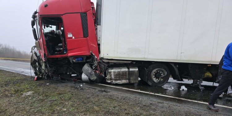Τροχαίο στη Ρουμανία: Στο χειρουργείο ένας εκ των τραυματιών – Οι υπόλοιποι θα μεταφερθούν στην Ελλάδα την Πέμπτη