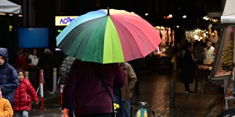 Καιρός – Κολυδάς: Καταιγίδες, χιόνια και πτώση της θερμοκρασίας – Κακοκαιρία μέχρι την Κυριακή