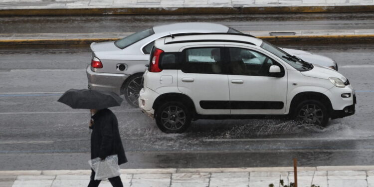 Καιρός: Βροχές και καταιγίδες ξανά από την Τετάρτη και νέο κύμα κακοκαιρίας το Σαββατοκύριακο – Στους 16°C η θερμοκρασία στην Αττική