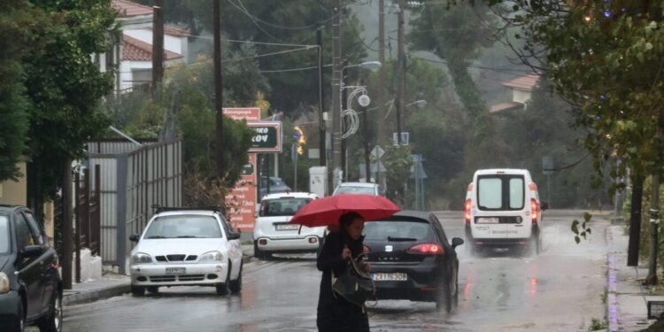 Καιρός: Ανεβαίνει σημαντικά η θερμοκρασία το Σάββατο – Φθινοπωρινό σκηνικό το επόμενο 15ήμερο