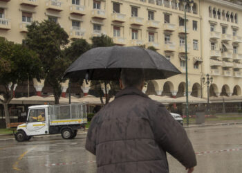 Καιρός: Ισχυρές βροχές και καταιγίδες σε Ήπειρο, Πελοπόννησο και άλλες 4 περιοχές – Έως 9 μποφόρ οι άνεμοι