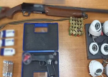 Άνω Λιόσια: Συνελήφθη 66χρονος για ναρκωτικά και οπλοκατοχή – Κατασχέθηκαν χάπια, καραμπίνα και σφαίρες