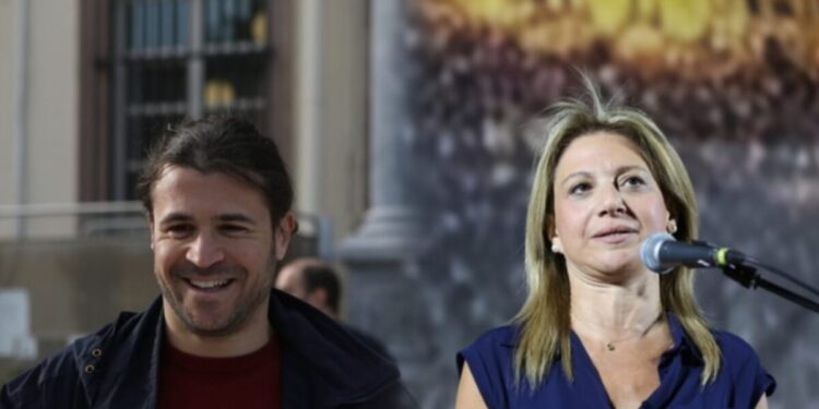 Πυρά Ιάσονα Αποστολόπουλου κατά Μαρίας Καρυστιανού για την τραγωδία στη Χίο: «Είναι τα παιδιά εισβολείς;»