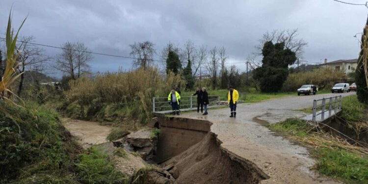 Πύργος: «Σε τρεις με πέντε μέρες» θα αποκατασταθεί η βλάβη στον αγωγό υδροδότησης