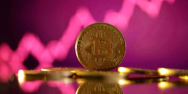 Το Bitcoin πέφτει στα 72.000 δολάρια σε χαμηλό 15 μηνών