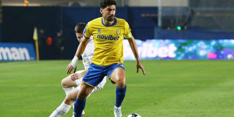 Παναιτωλικός: Με Ολυμπιακό εκτίει ο Μπουχαλάκης – Εκτός και ο Μανρίκε