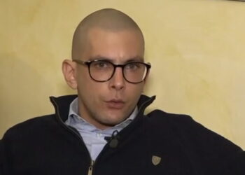 Δήμαρχος Άη Στράτη: Στην Αθήνα για θεραπεία κατά του καρκίνου  – «Μου είπαν να μείνω εδώ για να τον πατήσουμε»