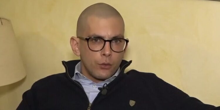 Δήμαρχος Άη Στράτη: Στην Αθήνα για θεραπεία κατά του καρκίνου  – «Μου είπαν να μείνω εδώ για να τον πατήσουμε»