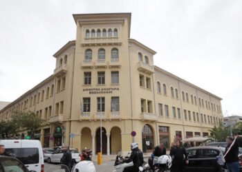 Θεσσαλονίκη: Πατέρας έδειρε 62χρονο που παρέσυρε το παιδί του – «Το εγκατέλειψε στον δρόμο δεν θυμάμαι τι έγινε, ήμουν σε σοκ»