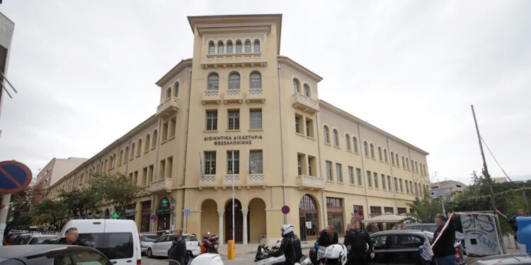 Θεσσαλονίκη: Πατέρας έδειρε 62χρονο που παρέσυρε το παιδί του – «Το εγκατέλειψε στον δρόμο δεν θυμάμαι τι έγινε, ήμουν σε σοκ»