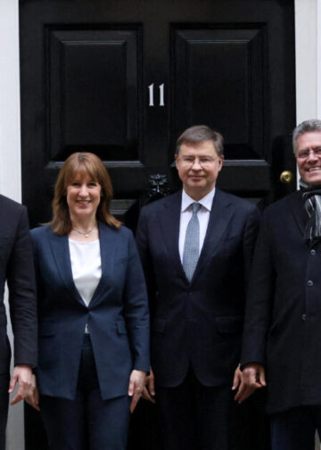 ΕΕ και Βρετανία σε συζητήσεις για ενίσχυση εμπορικής συνεργασίας