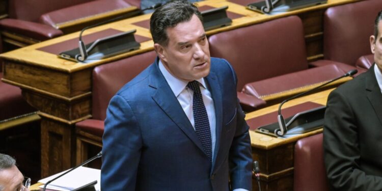 Γεωργιάδης: 13 ώρες αναμονή στα Επείγοντα στον Καναδά, κάτω από 4 ώρες στην Ελλάδα