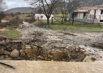 Τρίκαλα: Προβλήματα υπαρχείλισης ρεμάτων στους δρόμους πρόσβασης των κτηνοτρόφων