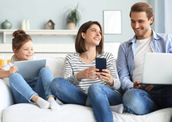 Τα 3 δισ. ευρώ πλησίασε ο τζίρος ηλεκτρικών και ηλεκτρονικών συσκευών το 2025