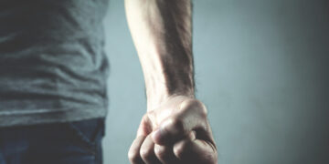 Κολωνάκι: Πυγμάχος πορτιέρης χτύπησε άγρια και συνέθλιψε το κρανίο επιχειρηματία – Μπήκε φυλακή μετά από 14 χρόνια