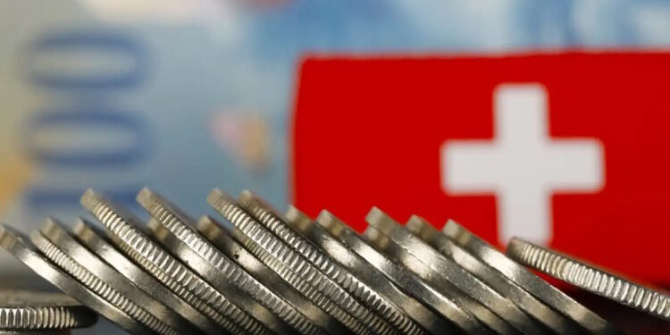 Δάνεια σε ελβετικό φράγκο: Τι «κούρεμα» προβλέπει η ρύθμιση και οι επιπτώσεις για τους δανειολήπτες που δεν την τηρήσουν