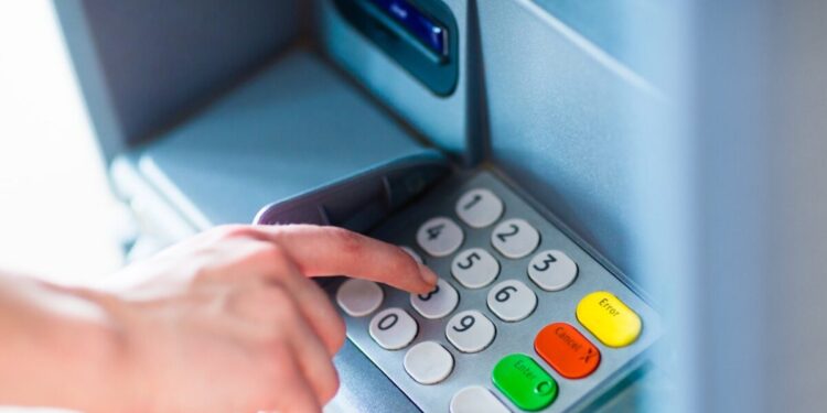 Συντάξεις Μαρτίου 2026: Πότε πληρώνονται μισθωτοί και μη μισθωτοί – Πώς επηρεάζει η Καθαρά Δευτέρα