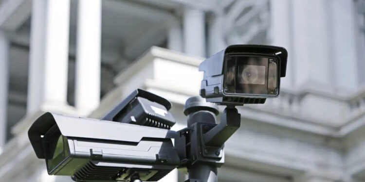 «Έξυπνες» κάμερες: Αυτοί είναι οι δρόμοι στην Αθήνα που τοποθετούνται – Μπαίνουν και σε λεωφορεία