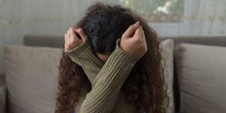 Θεσσαλονίκη: 24χρονος καταδικάστηκε σε 4 χρόνια φυλάκιση για τον ξυλοδαρμό της εγκύου συζύγου του