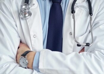 Ο καρδιοχειρουργός του Ιπποκράτειου ξεσπά μετά την καταδίκη του για φακελάκι: «Δεν τον χειρουργούσε κανένας, έπρεπε να μου λένε ευχαριστώ»