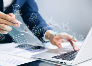 SOS για επαγγελματίες και επιχειρήσεις: Λήγει η διορία για τα ηλεκτρονικά τιμολόγια – Ποιοι θα είναι «παράνομοι» από αύριο