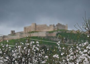 Καιρός αύριο: Συννεφιά και μικρή πτώση της θερμοκρασίας