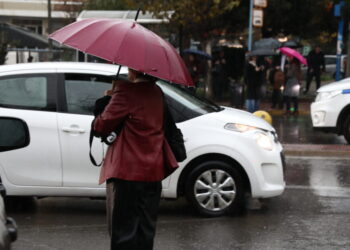 Καιρός αύριο: Τοπικές βροχές, καταιγίδες στο Ιόνιο και άνοδος της θερμοκρασίας