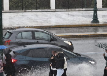 Καιρός σήμερα: Κακοκαιρία με τα όλα της – Ισχυρές βροχές, καταιγίδες, χαλάζι και θυελλώδεις άνεμοι