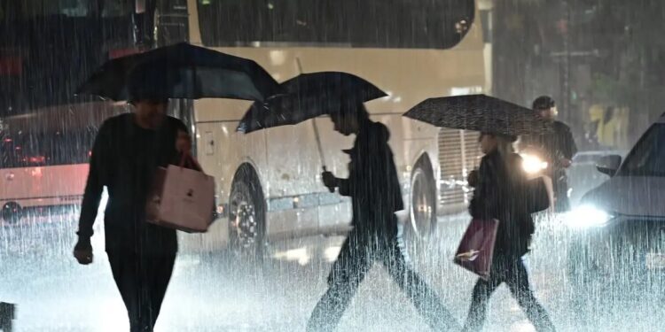 Βροχές και πάλι στην Αττική: Πως θα εξελιχθούν τα φαινόμενα