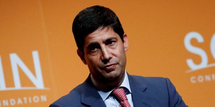 Η οικονομία των ΗΠΑ μπορεί να αναπτυχθεί με ρυθμό 15% με τον Γουόρς στο τιμόνι της Fed, λέει ο Τραμπ