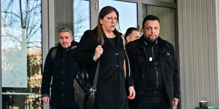 Ζωή Κωνσταντοπούλου: «Παράνομη» η εντολή για εκταφή του Ντένις Ρούτσι, νέες αιχμές για τη διερεύνηση των Τεμπών