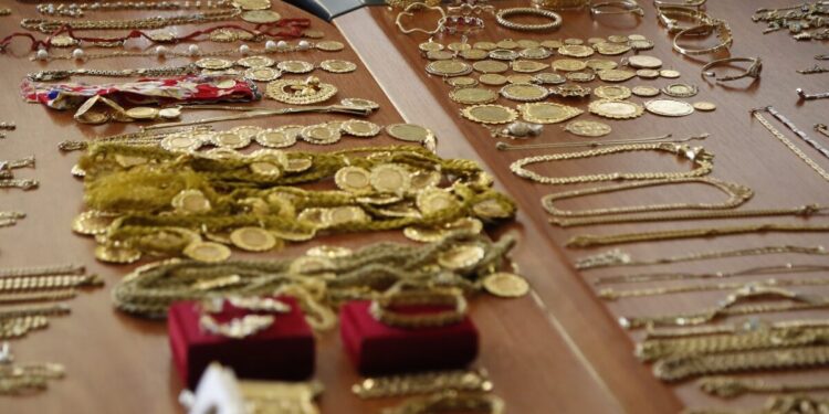 Κινηματογραφική ληστεία στην Κατερίνη: Έκλεψαν από βενζινάδικο αυτοκίνητο γεμάτο κοσμήματα – 300.000 ευρώ η λεία τους