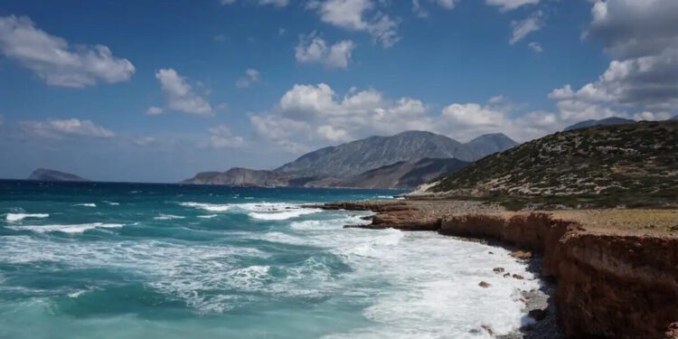 Προβλέπονται 3.250 δημοπρασίες για παραχώρηση αιγιαλού και παραλίας μέχρι 31 Μαρτίου