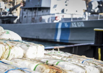 Κρήτη: Δέμα με 1 κιλό ναρκωτικών ξεβράστηκε σε παραλία της Ιεράπετρας – Ήταν αεροστεγώς κλεισμένο