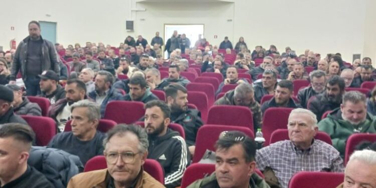 Πρόταση για αγροτικό συλλαλητήριο στην Αθήνα συζητούν στην Πανελλαδική Επιτροπή Μπλόκων