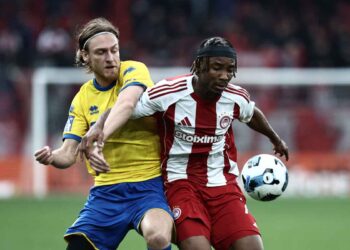 Παναιτωλικός: Ήττα 2-0 από τον Ολυμπιακό στο «Γ. Καραϊσκάκης» (φωτο)