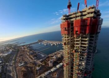 Riviera Tower: Ψήλωσε κι άλλο ο ουρανοξύστης – Αντίστροφη μέτρηση για την ολοκλήρωση, 10 όροφοι απομένουν