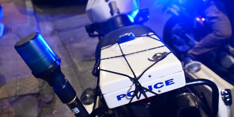 Νέα Πέραμος: Χτυπημένος με δυο σφαίρες και δεμένος χειροπόδαρα ο άνδρας που βρέθηκε νεκρός στο ρέμα