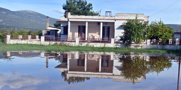 Καιρός – Κολυδάς: Συνεχείς βροχές το επόμενο 10ήμερο σε δυτική Ελλάδα και ανατολικό Αιγαίο, κίνδυνος για πλημμύρες