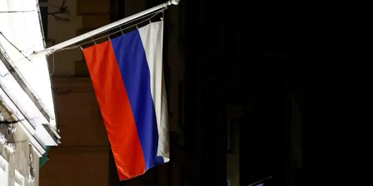 Ρωσία – ΗΠΑ: Πρόταση οικονομικής συνεργασίας με επίκεντρο το δολάριο και την ενέργεια