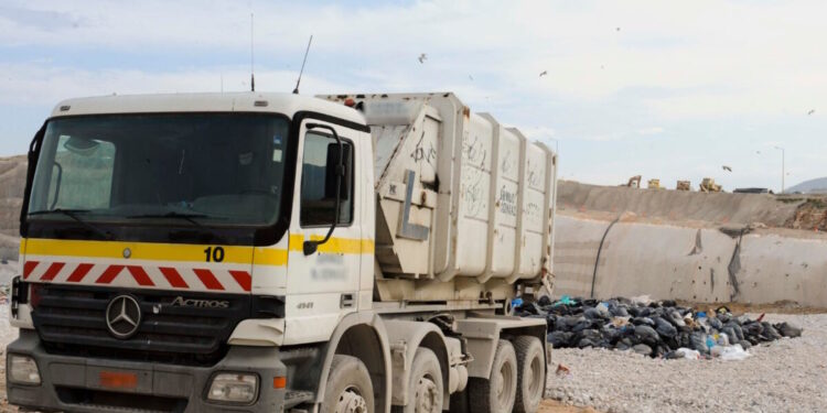 Χανιά: Πέταξαν χημικά σε κάδο σκουπιδιών – Δηλητηριάστηκαν 2 εργαζόμενοι στην καθαριότητα, κατέθεσε μήνυση ο δήμος