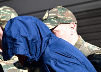 Σύλληψη Σμηνάρχου για κατασκοπεία: Ο απόλυτος αιφνιδιασμός, το «σπασμένο» κρυφό κινητό, ο σύνδεσμος και τα κρυπτονομίσματα