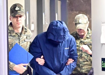 Τρεις υπόπτους κατονόμασε o σμήναρχος για την υπόθεση κατασκοπείας υπέρ της Κίνας: Από το LinkedIn στην προφυλάκιση – Οι απειλές και ο «Στίβεν Γουέιν»