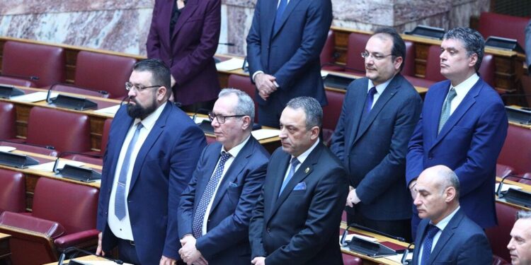 Σπαρτιάτες: Οριστικά αθώοι οι 11 πρώην βουλευτές και ο Ηλίας Κασιδιάρης για εξαπάτηση ψηφοφόρων