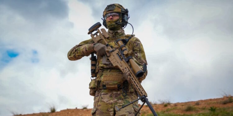 Οι ελεύθεροι σκοπευτές των Ειδικών Δυνάμεων παρέλαβαν τα νέα όπλα sniper TRG-M10