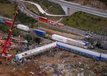 Τέμπη: Ρίγη ανατριχίλας από επιζήσαντες της τραγωδίας – Το δριμύ κατηγορώ του πατέρα της αδικοχαμένης Μάρθης, Αντώνη Ψαρόπουλου